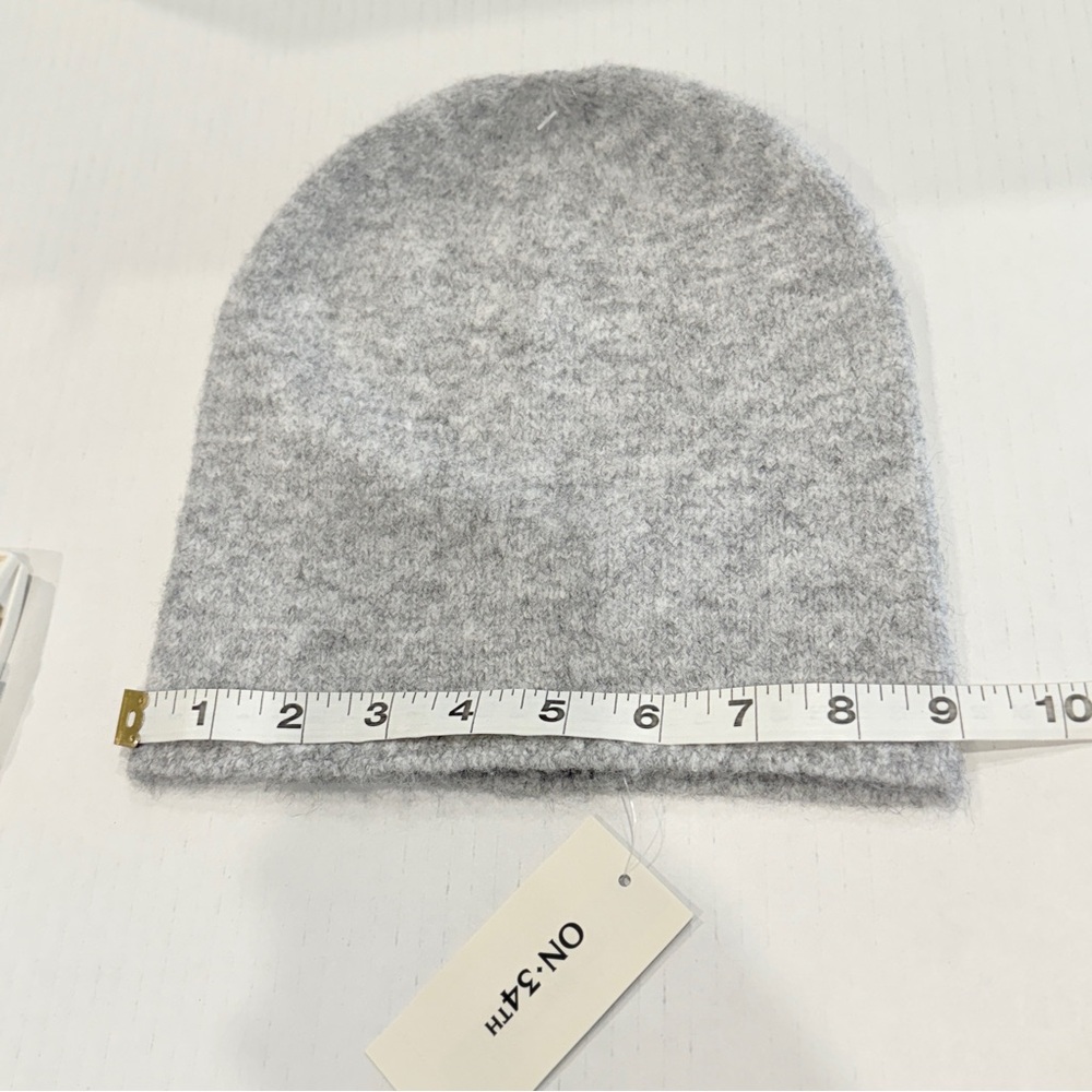 🆕 On 34th Women Beanie Light Gray Wool blend 🆕 - Picture 3 of 10
